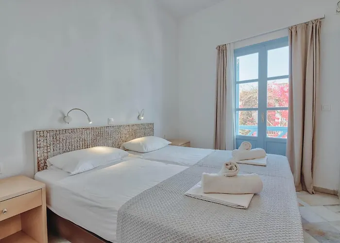 Mantalena Antiparos Town