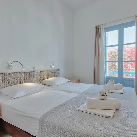 Mantalena Antiparos Città