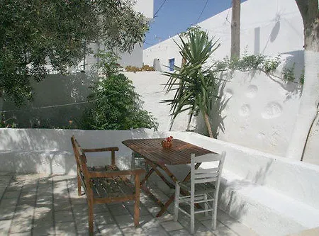 Mantalena Hotel 2*