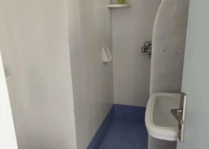 曼塔乐纳酒店 2*